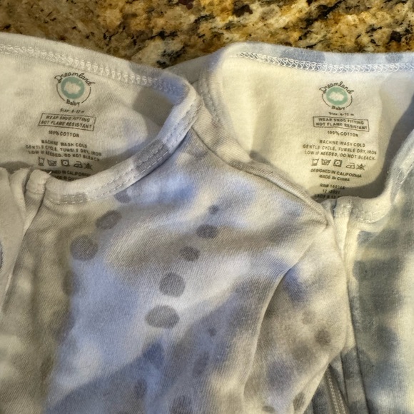 Dreamland baby pajamas 2 one grey and one light blue good condition Size 6-12 - Picture 5 of 5